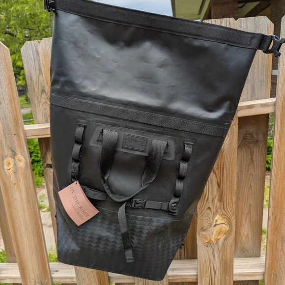 45L Black On The Roam Bag (So ill/ Jason Momoa) Discontinued XXL Size - Picture 4 of 5